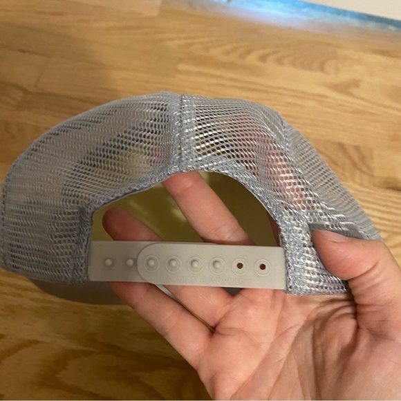 Vintage Hawaii Gray Rope Mesh SnapBack Trucker Puffy Hat Gold Leaf Lapel - Picture 12 of 13